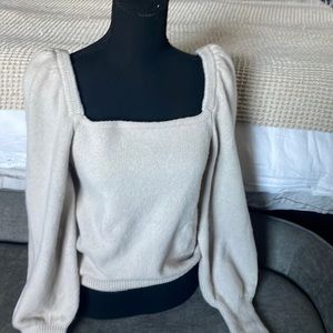 H&M sweater size medium